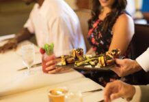 The Independents: Packard’s Steakhouse at Innisbrook Dining at Packard’s Steakhouse at Innisbrook