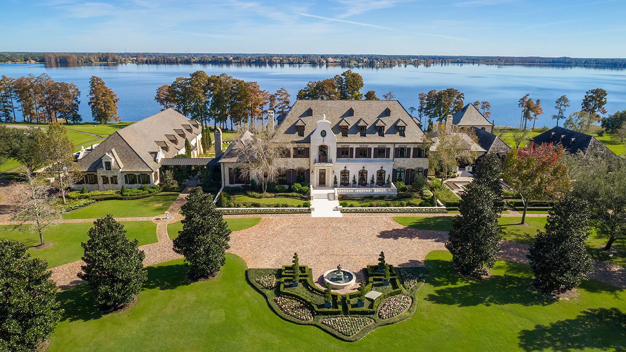 Luxury lakefront estate