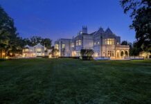 HOME TOUR: Elegance abounds on a grand scale throughout this Tampa estate. Avila Golf and Country Club estate