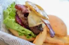 Hula-Bay-Burger