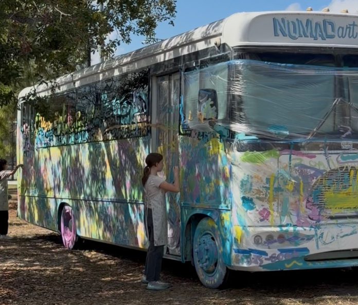 Nomad Art Bus